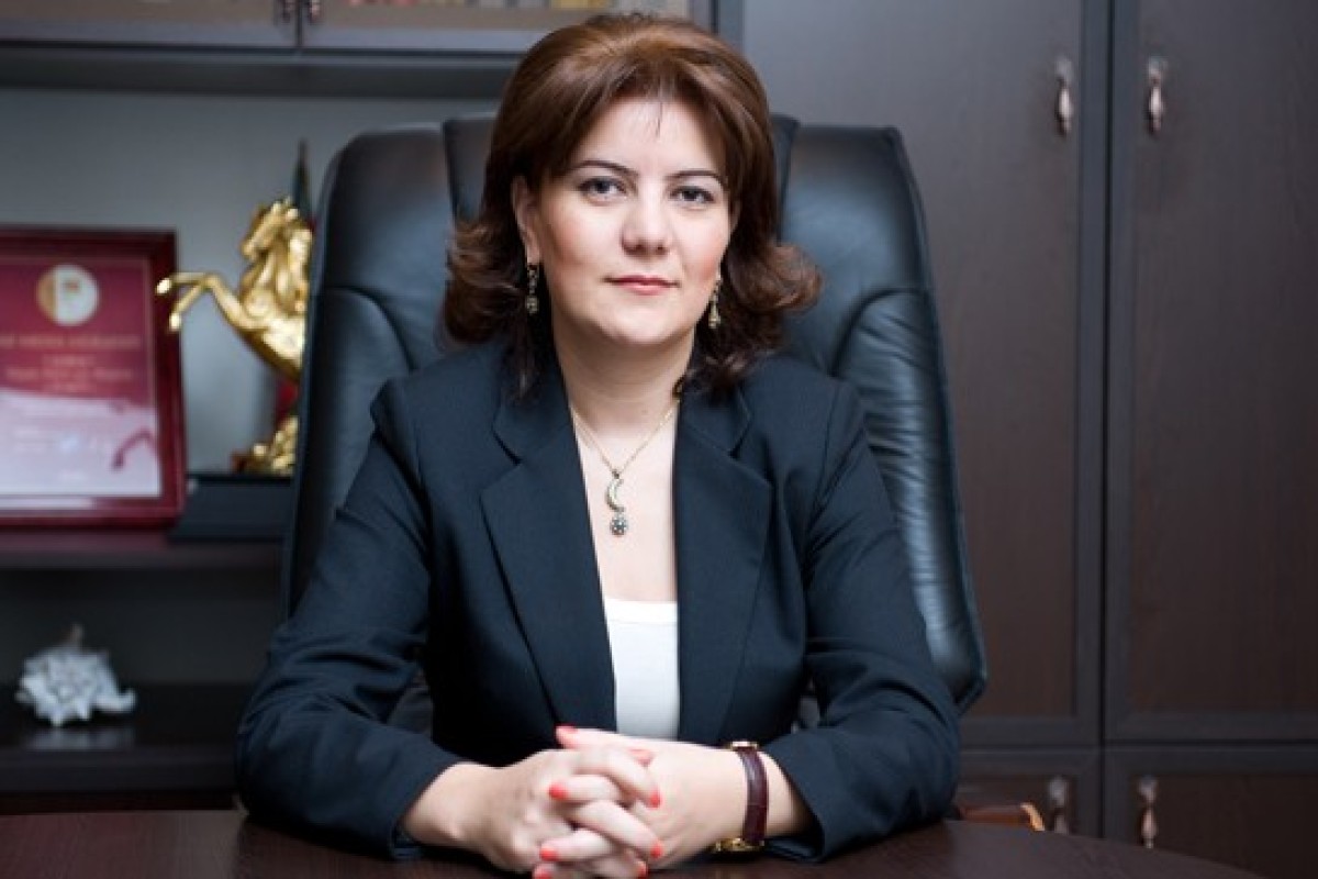 Vüsalə Mahirqızı Bakı Slavyan Universitetinin tələbələri ilə görüşüb - <span style="color: red;">FOTO 