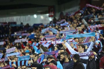 “Qalatasaray” "Trabzonspor"la matçda məğlubiyyətdən qaçıb - FOTOSESSİYA