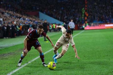 “Qalatasaray” "Trabzonspor"la matçda məğlubiyyətdən qaçıb - FOTOSESSİYA