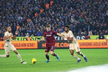 “Qalatasaray” "Trabzonspor"la matçda məğlubiyyətdən qaçıb - FOTOSESSİYA