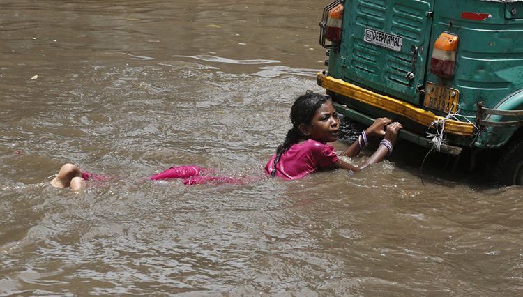Число погибших из-за ливней на юге Индии возросло до 25 человек - ОБНОВЛЕНО