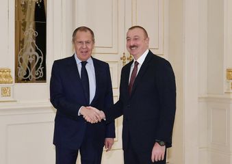 Президент Ильхам Алиев принял главу МИД России Сергея Лаврова - ФОТО