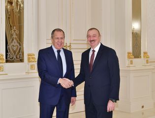 Президент Ильхам Алиев принял главу МИД России Сергея Лаврова - ФОТО