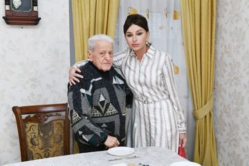 Birinci vitse-prezident Mehriban Əliyeva Əlibaba Məmmədovun evində qonaq olub - YENİLƏNİB