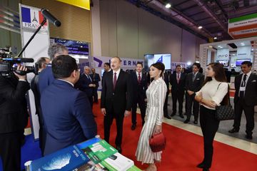 Azərbaycan Prezidenti “Bakutel-2019” sərgisi ilə tanış olub - YENİLƏNİB