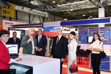 Azərbaycan Prezidenti “Bakutel-2019” sərgisi ilə tanış olub - YENİLƏNİB