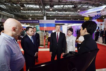 Azərbaycan Prezidenti “Bakutel-2019” sərgisi ilə tanış olub - YENİLƏNİB