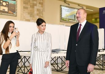 Azərbaycan Prezidenti “Bakutel-2019” sərgisi ilə tanış olub - YENİLƏNİB