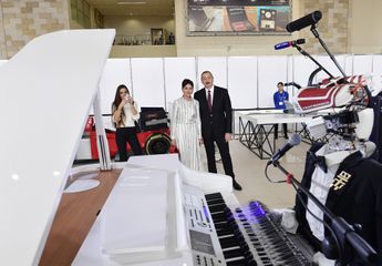 Azərbaycan Prezidenti “Bakutel-2019” sərgisi ilə tanış olub - YENİLƏNİB