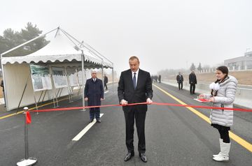  Prezident İlham Əliyev Bakı-Şamaxı-Yevlax avtomobil yolunun 101-117-ci kilometrlik hissəsinin açılışında iştirak edib