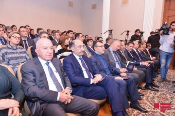 Fiziki məhdudiyyətli insanların da iştirak etdiyi "Solğun sevgilər" tamaşasının premyerası olub