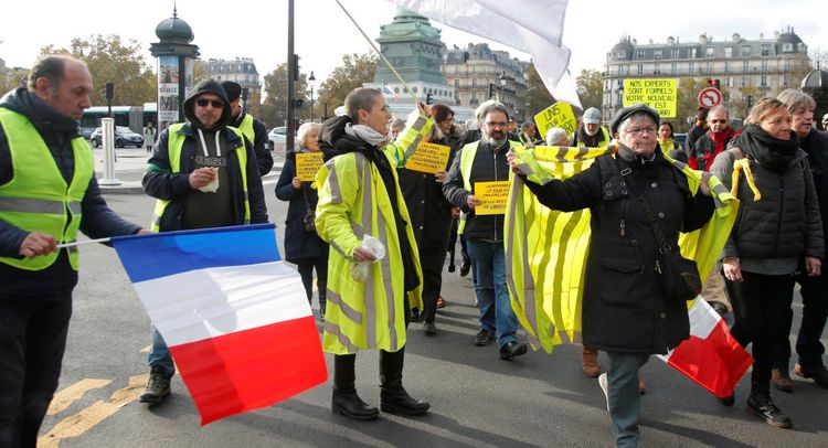 Yellow vests demonstrators gather for rally in Paris