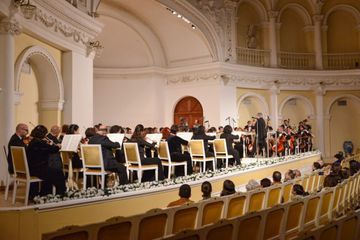 Türkiyədə yaşayan azərbaycanlı dirijorun rəhbərliyi ilə Azərbaycan Dövlət Simfonik Orkestrinin konserti olub