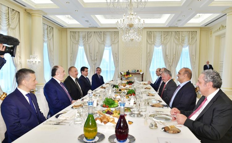 Azərbaycan Prezidenti İlham Əliyev İordaniya Kralı II Abdullah ilə işçi nahar edib