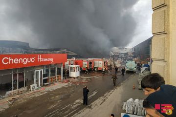 "EuroHome”da yanğının söndürülməsinə təyyarə və 3 helikopter cəlb olunub - YENİLƏNİB-4 - FOTOSESSİYA - VİDEO