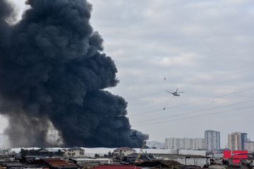 "EuroHome”da yanğının söndürülməsinə təyyarə və 3 helikopter cəlb olunub - YENİLƏNİB-4 - FOTOSESSİYA - VİDEO