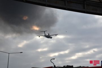 "EuroHome”da yanğının söndürülməsinə təyyarə və 3 helikopter cəlb olunub - YENİLƏNİB-4 - FOTOSESSİYA - VİDEO