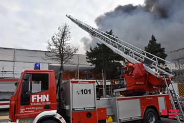"EuroHome”da yanğının söndürülməsinə təyyarə və 3 helikopter cəlb olunub - YENİLƏNİB-4 - FOTOSESSİYA - VİDEO
