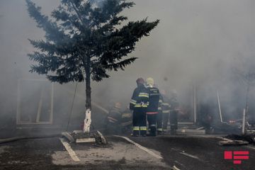 "EuroHome”da yanğının söndürülməsinə təyyarə və 3 helikopter cəlb olunub - YENİLƏNİB-4 - FOTOSESSİYA - VİDEO
