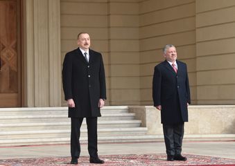 Azərbaycana gələn İordaniya kralının rəsmi qarşılanma mərasimi olub