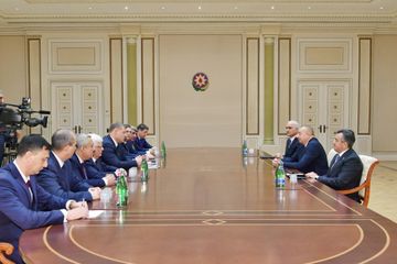Prezident İlham Əliyev Həştərxan vilayətinin qubernatorunu qəbul edib - YENİLƏNİB