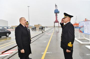 Prezident İlham Əliyev Bakı gəmiqayırma zavodunda inşa olunmuş ilk tankerin istismara verilməsi mərasimində iştirak edib  - YENİLƏNİB