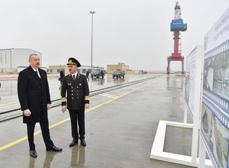 Prezident İlham Əliyev Bakı gəmiqayırma zavodunda inşa olunmuş ilk tankerin istismara verilməsi mərasimində iştirak edib  - YENİLƏNİB