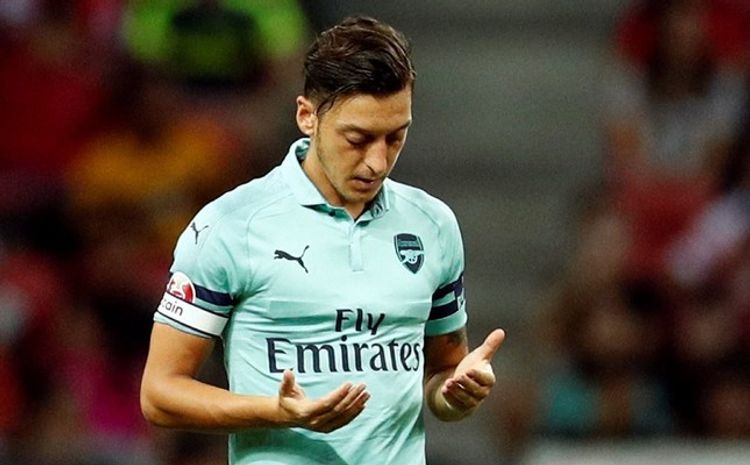 Arsenal star Özil blasts Muslim world