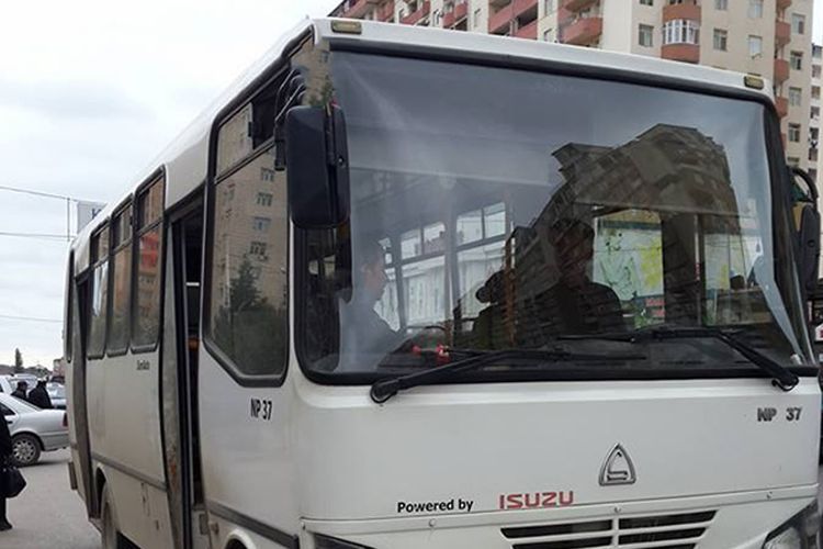 Car collided with shuttle bus, left 6 injured in Baku
