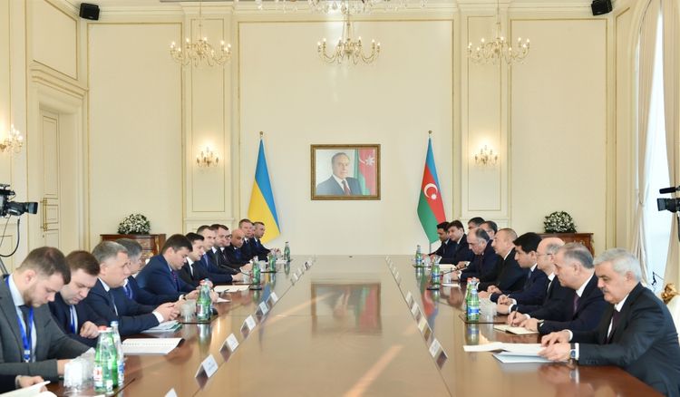 Azerbaijani, Ukrainian presidents held expanded meeting 