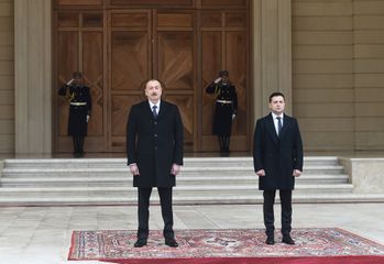 Ukrayna Prezidenti Vladimir Zelenskinin rəsmi qarşılanma mərasimi olub