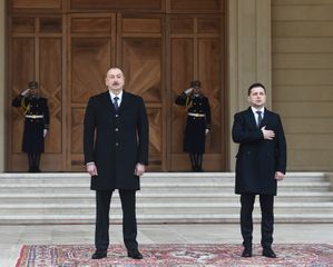 Ukrayna Prezidenti Vladimir Zelenskinin rəsmi qarşılanma mərasimi olub
