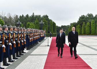 Ukrayna Prezidenti Vladimir Zelenskinin rəsmi qarşılanma mərasimi olub