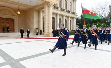 Ukrayna Prezidenti Vladimir Zelenskinin rəsmi qarşılanma mərasimi olub