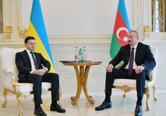 Prezident İlham Əliyevin və Prezident Vladimir Zelenskinin təkbətək görüşü olub - YENİLƏNİB