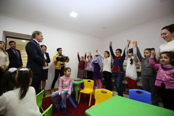 ABŞ səfiri Salyana səfər edib