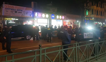 Gürcüstanda sürücü yol polisinin boğazını kəsib