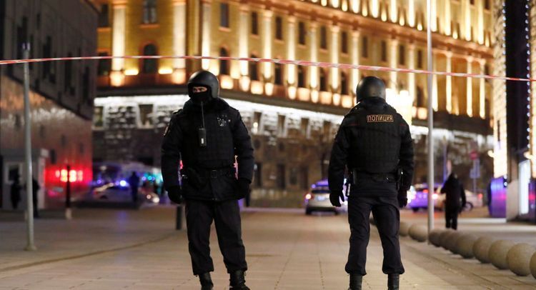 Перестрелка у здания ФСБ в Москве: погиб 1 силовик, ранены пятеро - ОБНОВЛЕНО-1 - ВИДЕО