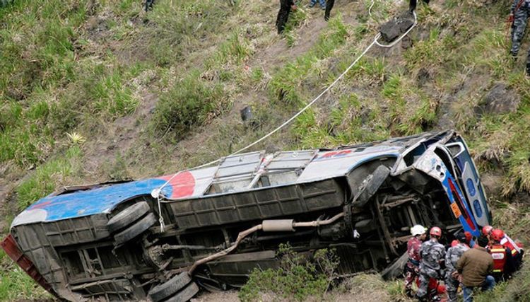 В Боливии пять человек погибли в ДТП с участием автобуса