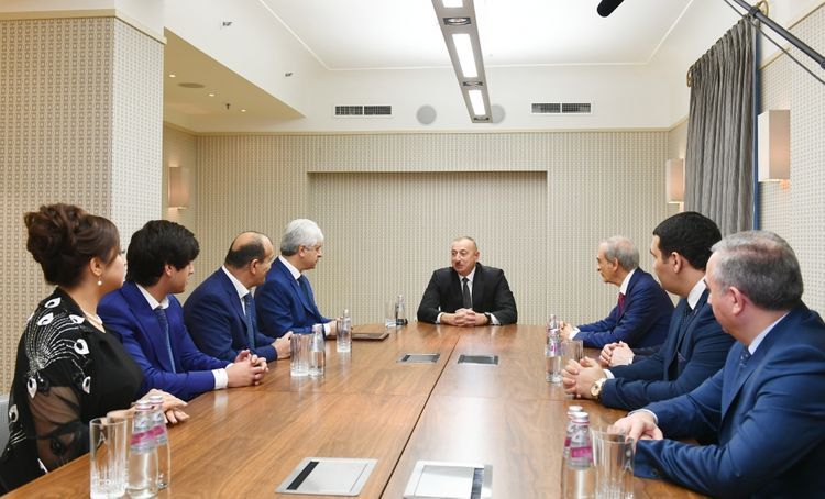 Azerbaijani President Ilham Aliyev meets with heads of Azerbaijani Diaspora organizations in St. Petersburg