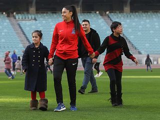Bakı Olimpiya Stadionunda daun sindromlu uşaqlarla görüş olub - FOTOSESSİYA