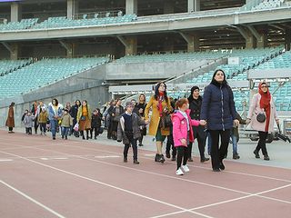 Bakı Olimpiya Stadionunda daun sindromlu uşaqlarla görüş olub - FOTOSESSİYA