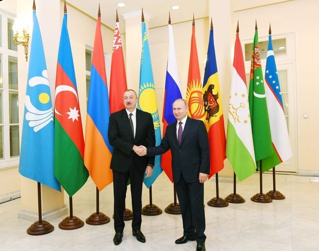 Президент Азербайджана принял участие в неформальной встрече глав государств СНГ в Санкт-Петербурге - ФОТО