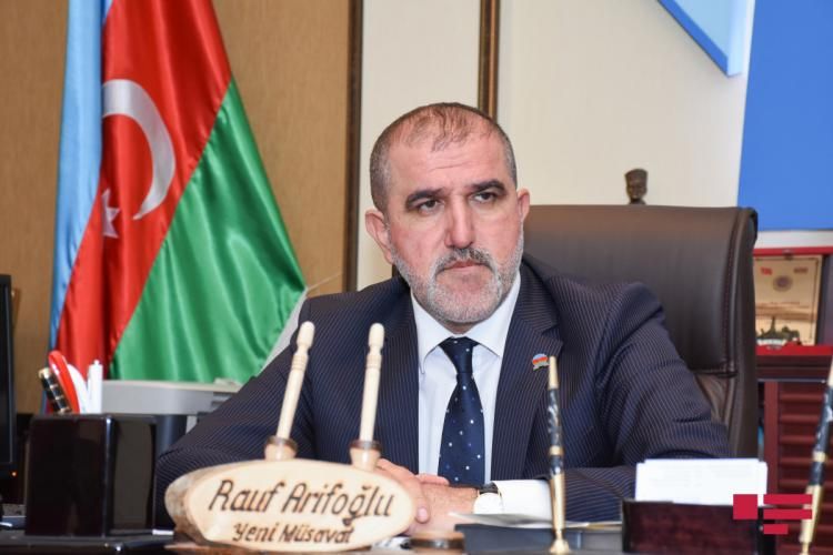 Rauf Arifoğlu parlament seçkilərinə qatılıb