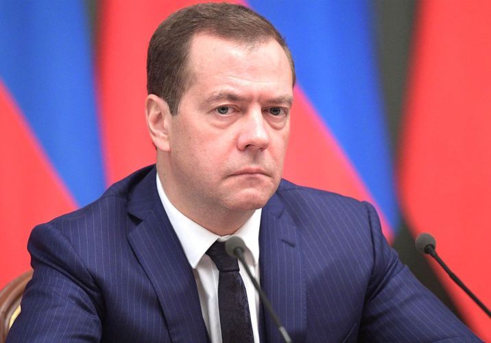 Dmitri Medvedev Prezident İlham Əliyevi doğum günü münasibəti ilə təbrik edib