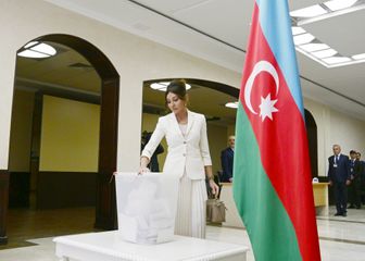 Azərbaycan Prezidenti İlham Əliyev 6 saylı seçki məntəqəsində səs verib