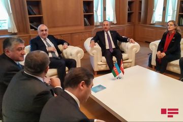 Elmar Məmmədyarov Mövlud Çavuşoğlu ilə görüşüb - YENİLƏNİB