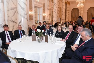 YAP-ın təşkilatçılığı ilə “Təhsilin inkişaf strategiyası: nailiyyətlər və əsas hədəflər” mövzusunda konfrans keçirilib