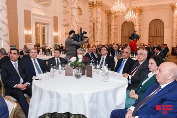 YAP-ın təşkilatçılığı ilə “Təhsilin inkişaf strategiyası: nailiyyətlər və əsas hədəflər” mövzusunda konfrans keçirilib