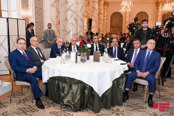 YAP-ın təşkilatçılığı ilə “Təhsilin inkişaf strategiyası: nailiyyətlər və əsas hədəflər” mövzusunda konfrans keçirilib